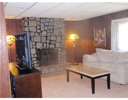 199 State Rte 2003 Shelocta, PA 15774 - Photo 3 of 5 Living Room.
