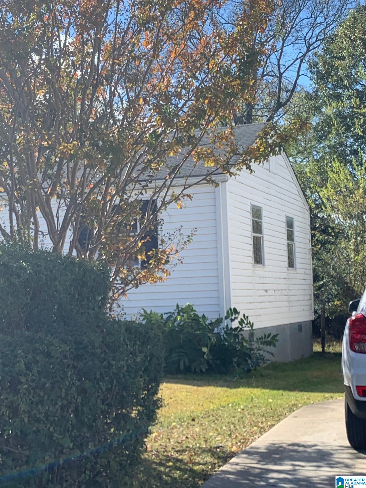 516 25th Street Southwest Birmingham, AL 35211 - Photo 4 of 4