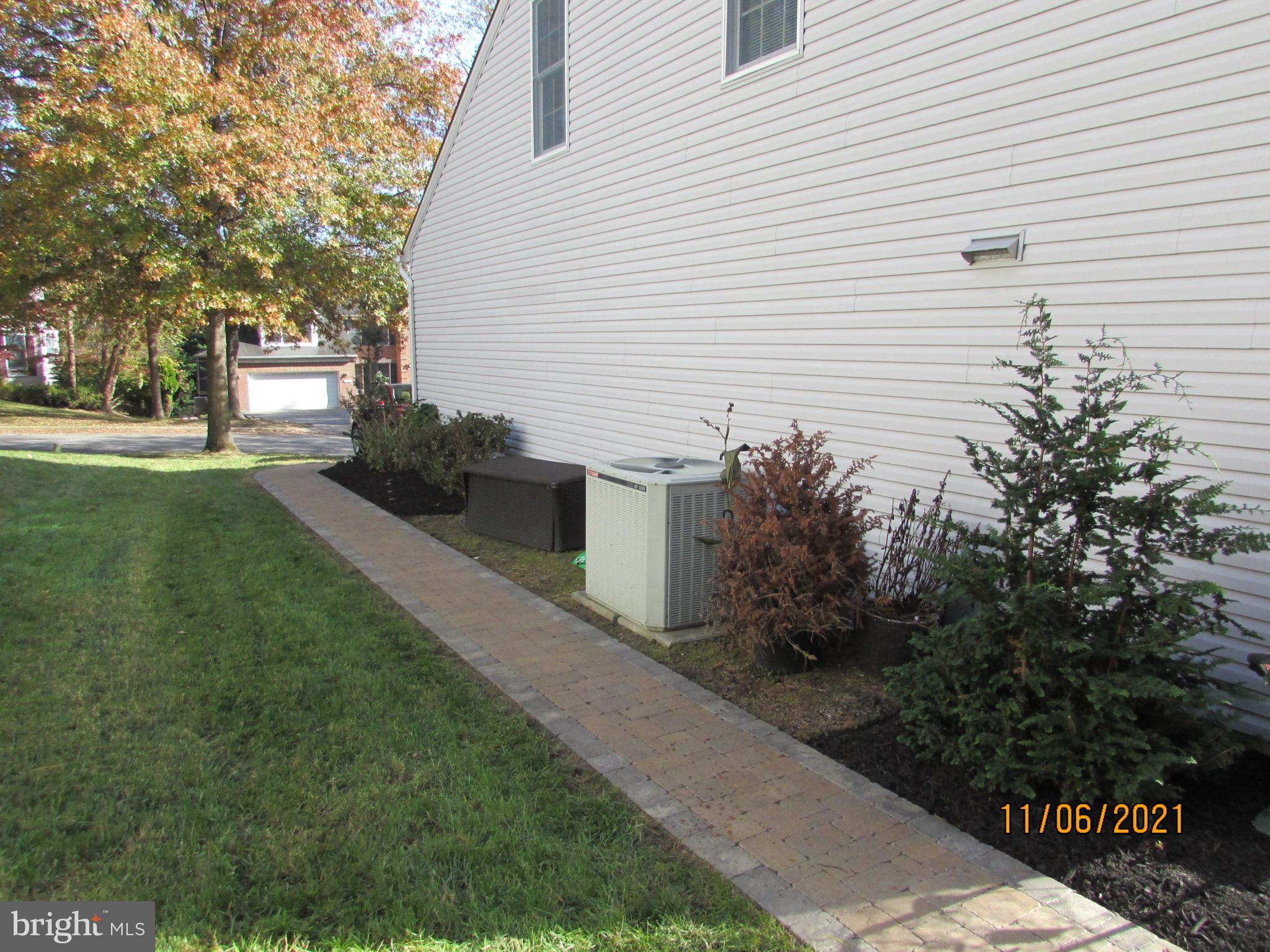 2901 Thornbrook Road Ellicott City, MD 21042 - Photo 5 of 50 Gallery Image 5