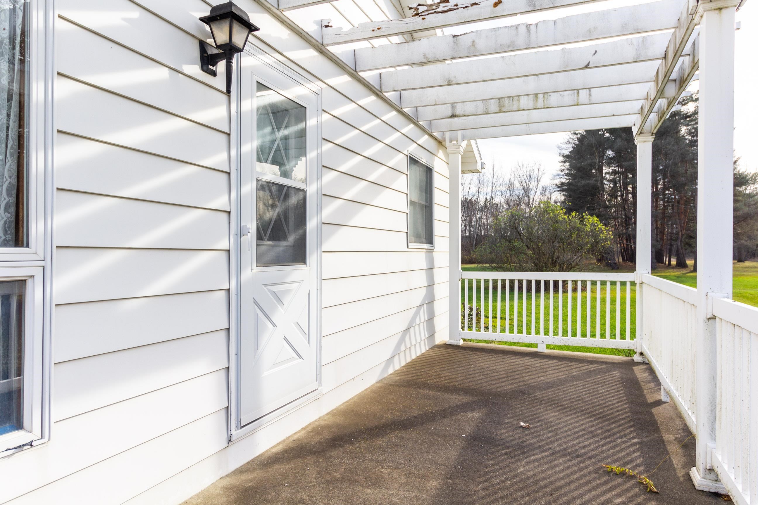 6185 Leix Road Mayville, MI 48744 - Photo 5 of 59 50161572-63ccf471-1abd-45d0-8bd1-b081e84526c7.JPG
