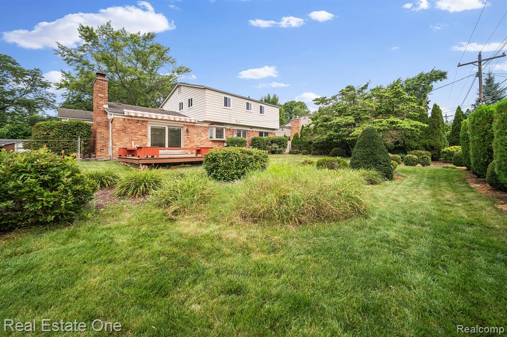 18570 Levan Road Livonia, MI 48152 - Photo 22 of 27 Gallery Image 22