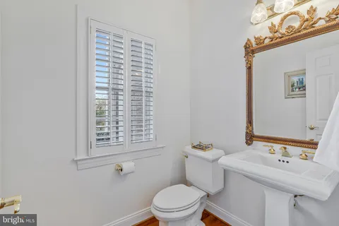 $1,575,000 | 5802 Ridings Manor Place, Centreville, VA 20120