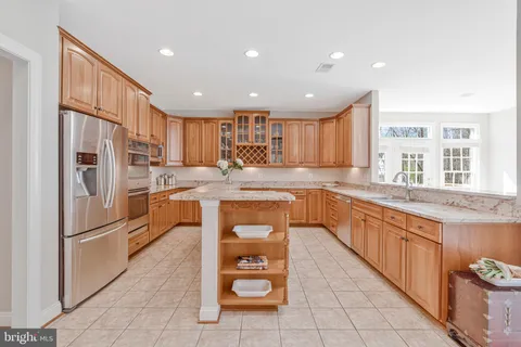 $1,575,000 | 5802 Ridings Manor Place, Centreville, VA 20120