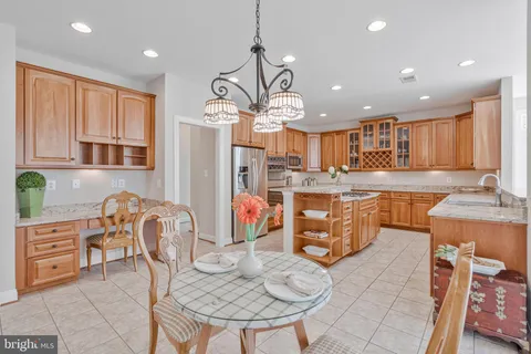 $1,575,000 | 5802 Ridings Manor Place, Centreville, VA 20120