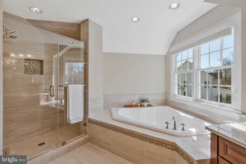 $1,575,000 | 5802 Ridings Manor Place, Centreville, VA 20120