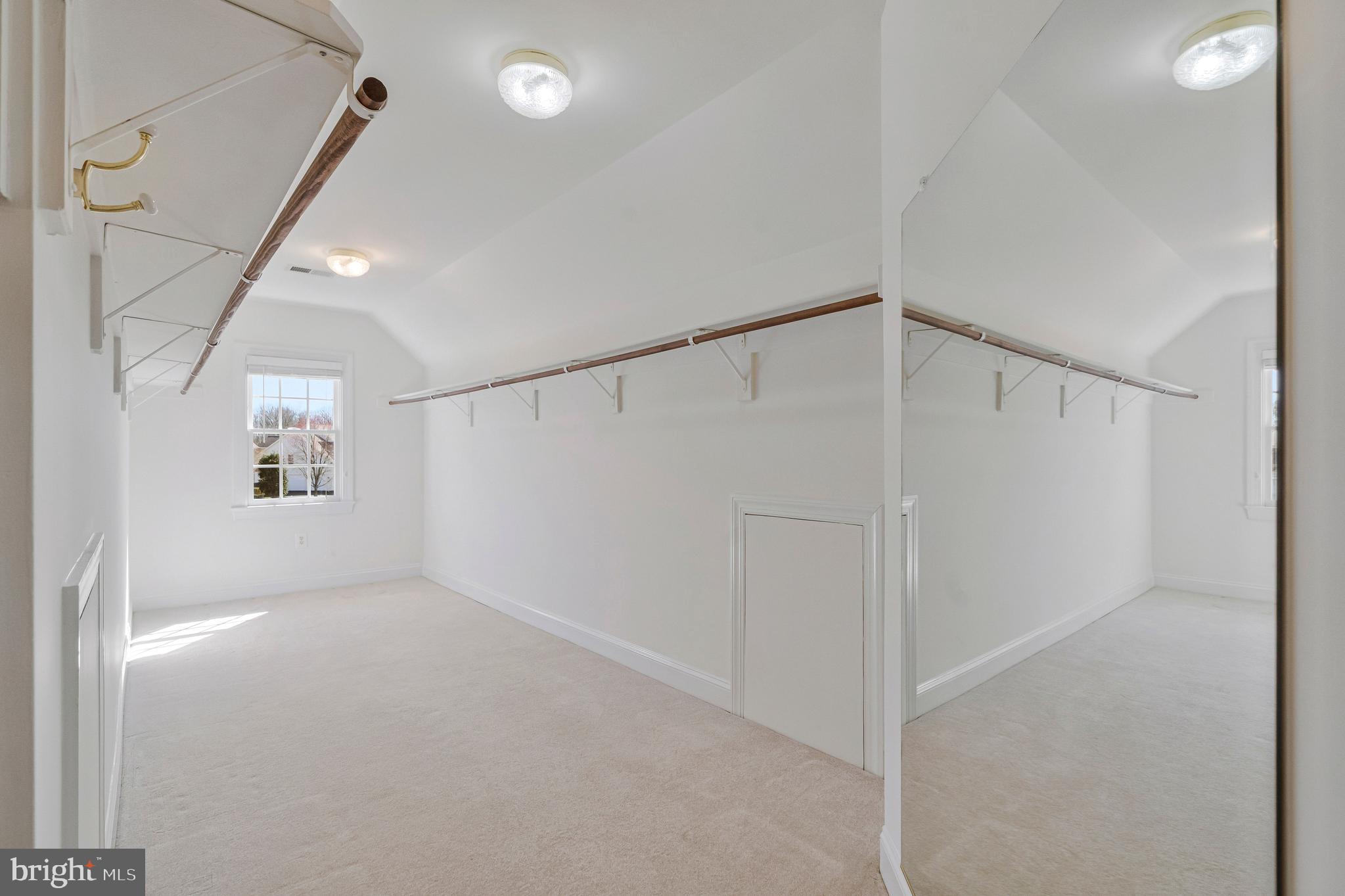 5802 Ridings Manor Place Centreville, VA 20120 - Photo 38 of 86 Primary Walk-in Closet