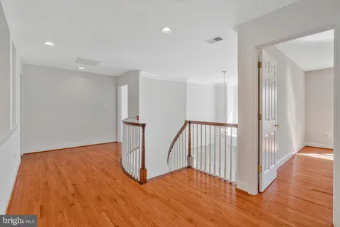 $1,575,000 | 5802 Ridings Manor Place, Centreville, VA 20120