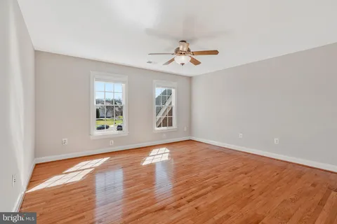 $1,575,000 | 5802 Ridings Manor Place, Centreville, VA 20120