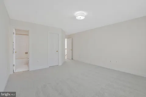 $1,575,000 | 5802 Ridings Manor Place, Centreville, VA 20120