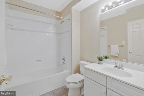 $1,575,000 | 5802 Ridings Manor Place, Centreville, VA 20120