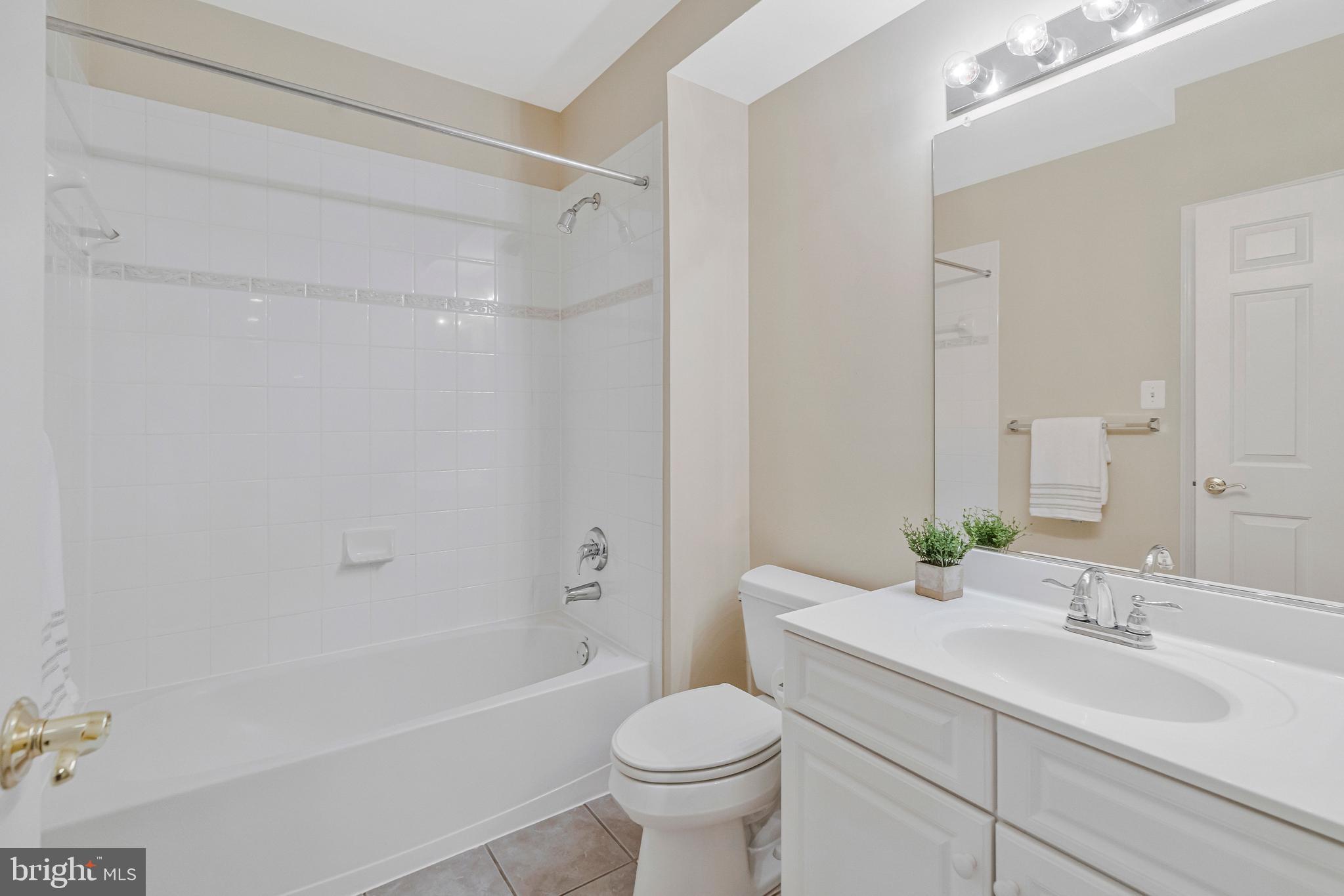 5802 Ridings Manor Place Centreville, VA 20120 - Photo 58 of 86 Bath 6