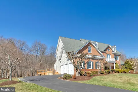 $1,575,000 | 5802 Ridings Manor Place, Centreville, VA 20120