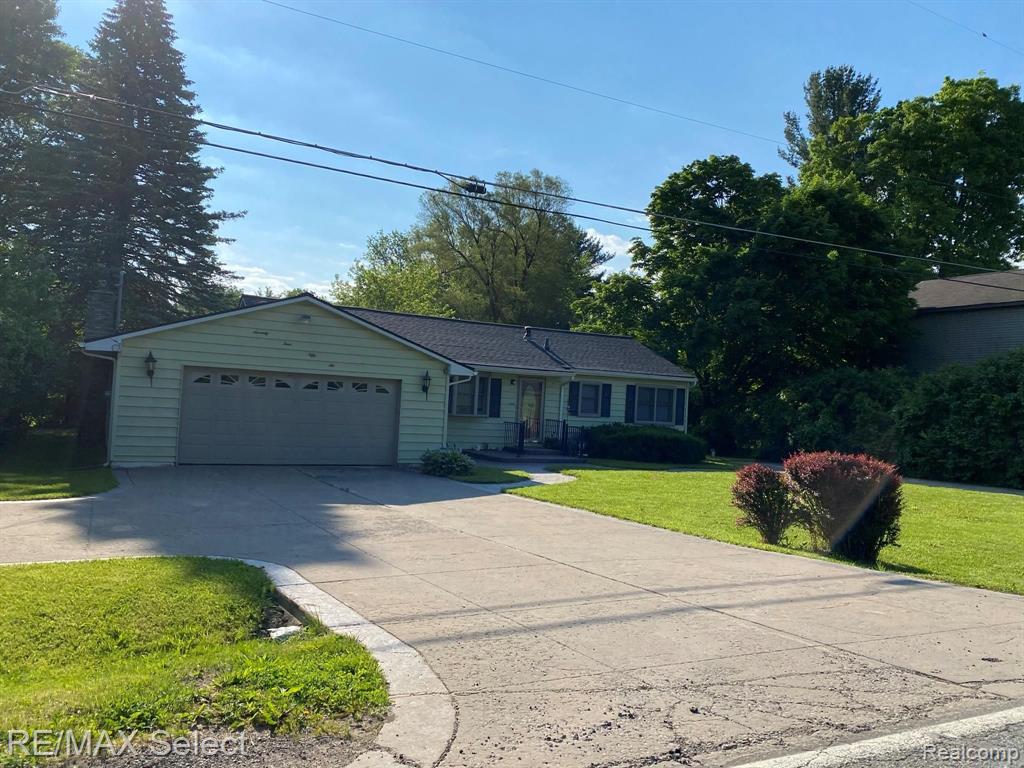 7456 North Jennings Road Mount Morris, MI 48458 - Photo 1 of 15