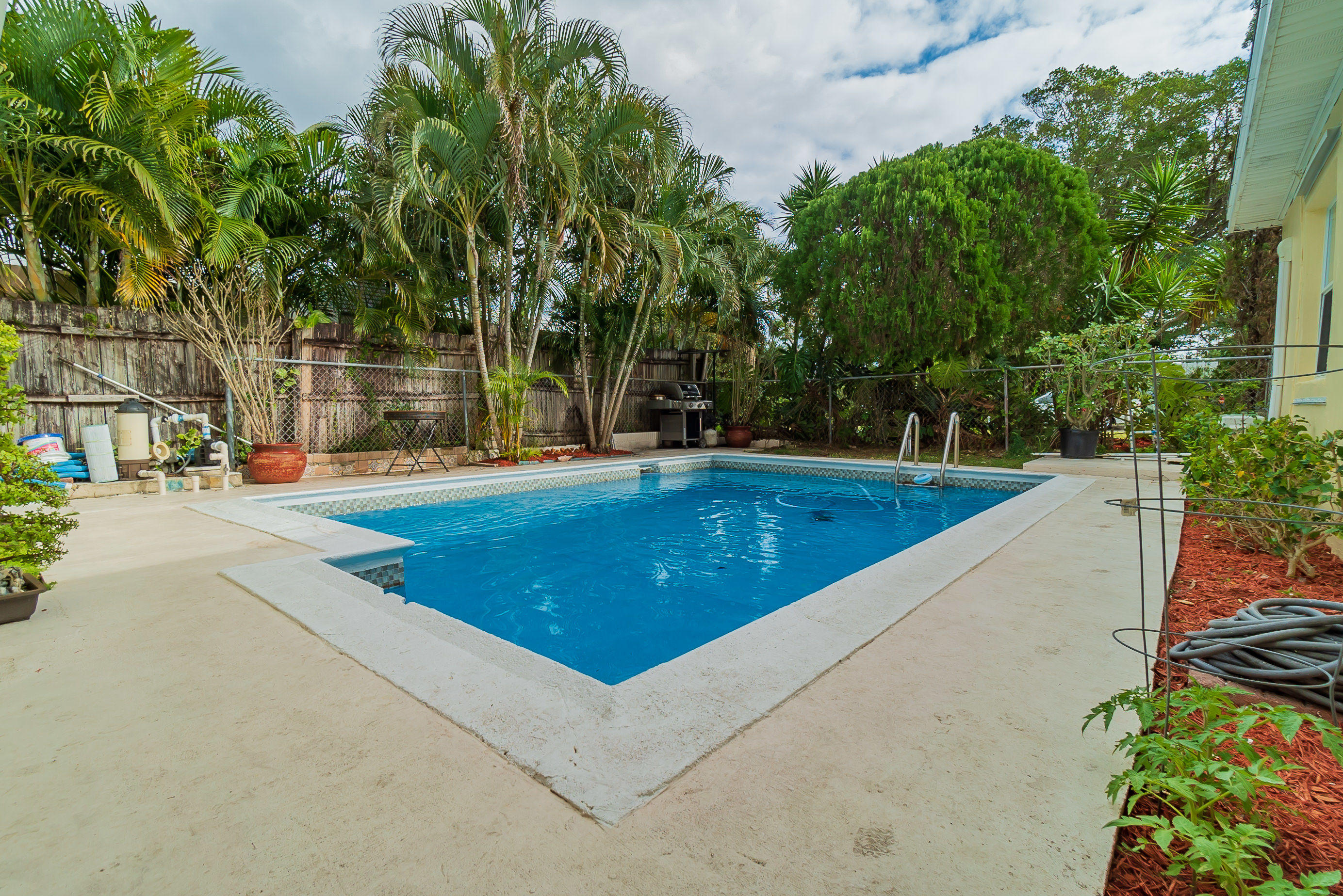 1901 Redbank Road North Palm Beach, FL 33408 - Photo 17 of 23 POOL