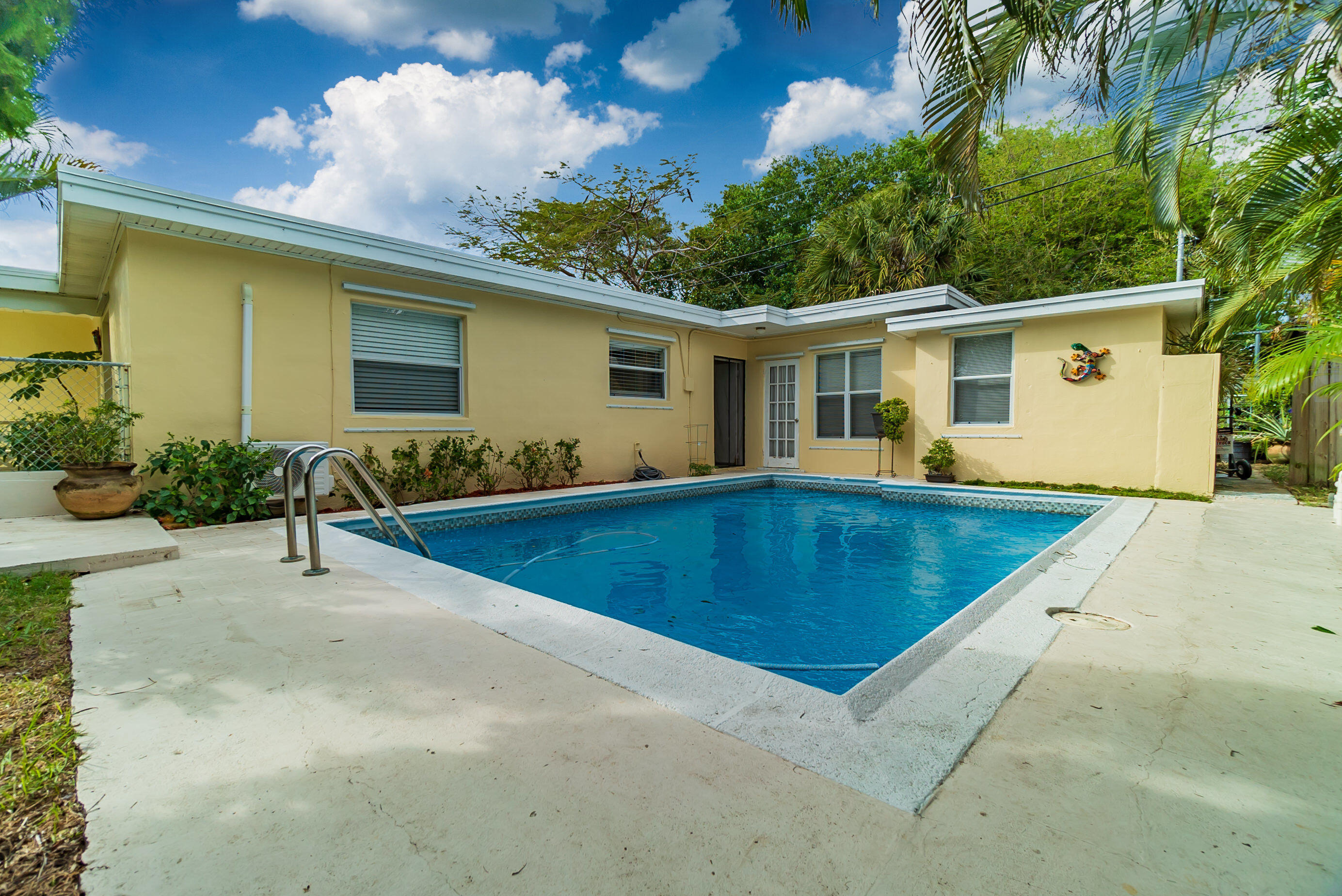 1901 Redbank Road North Palm Beach, FL 33408 - Photo 18 of 23 POOL