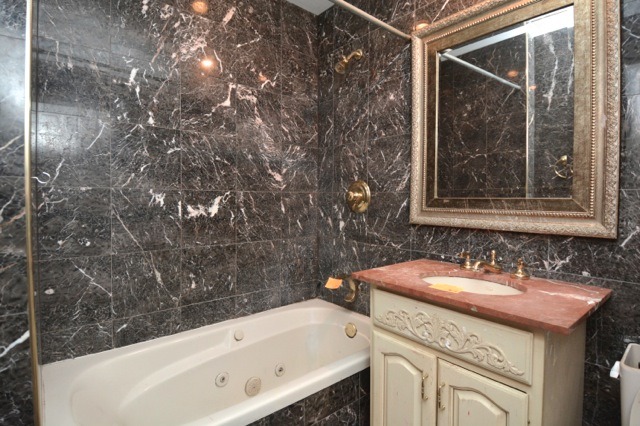 251 Red Oak Road Northbrook, IL 60062 - Photo 14 of 25