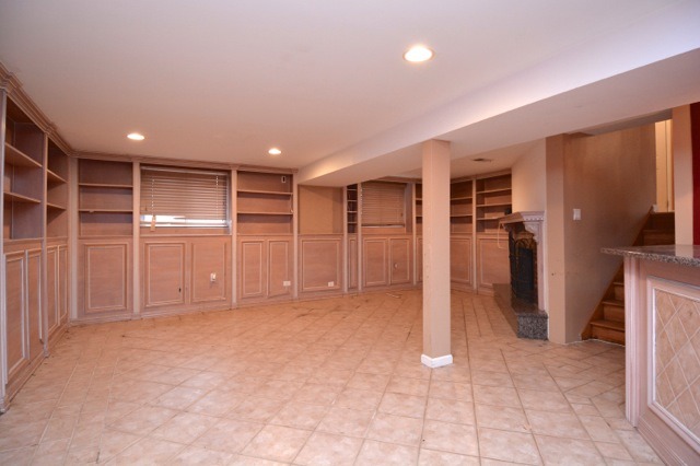251 Red Oak Road Northbrook, IL 60062 - Photo 10 of 25
