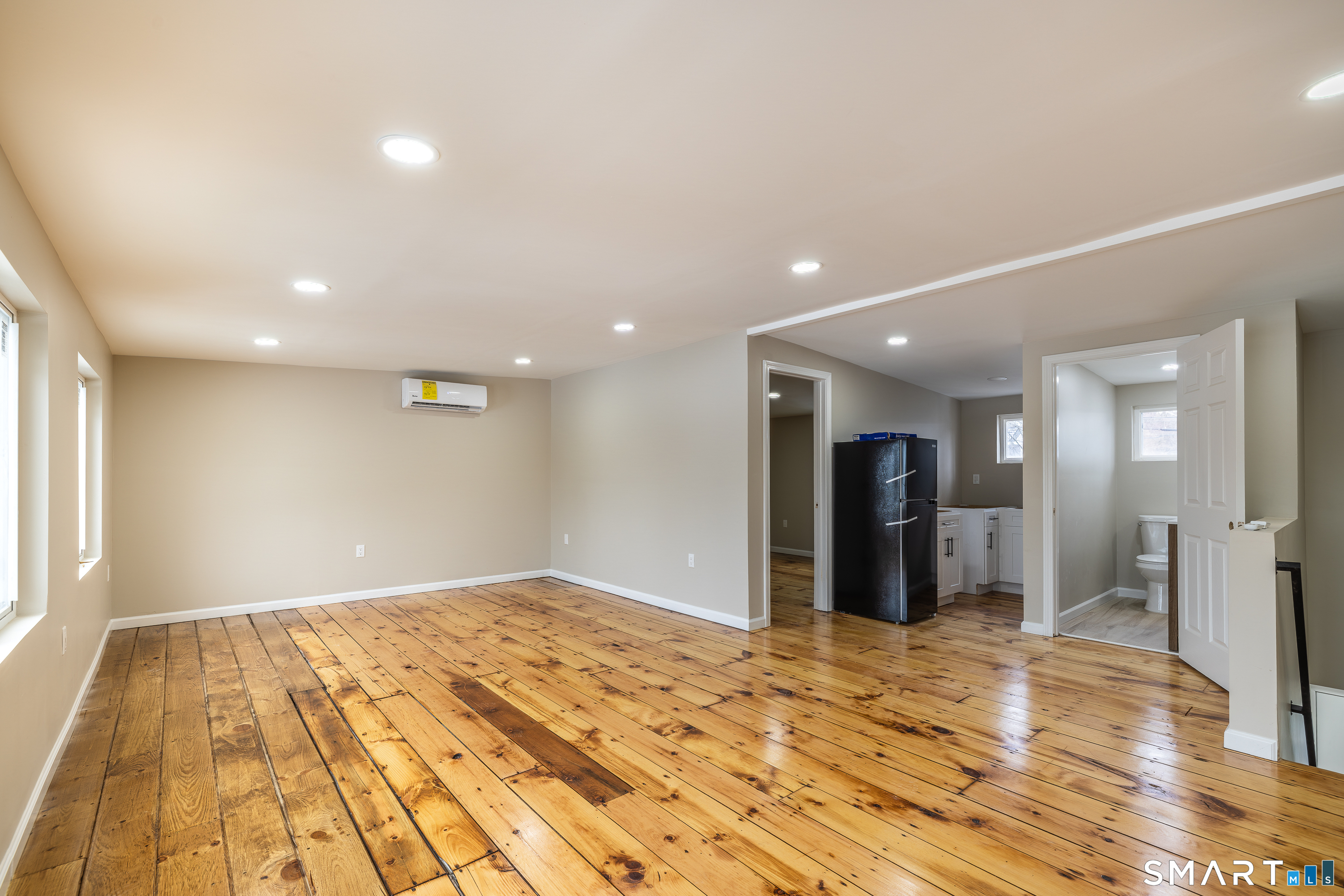 191 Anson Street Stratford, CT 06614 - Photo 18 of 40