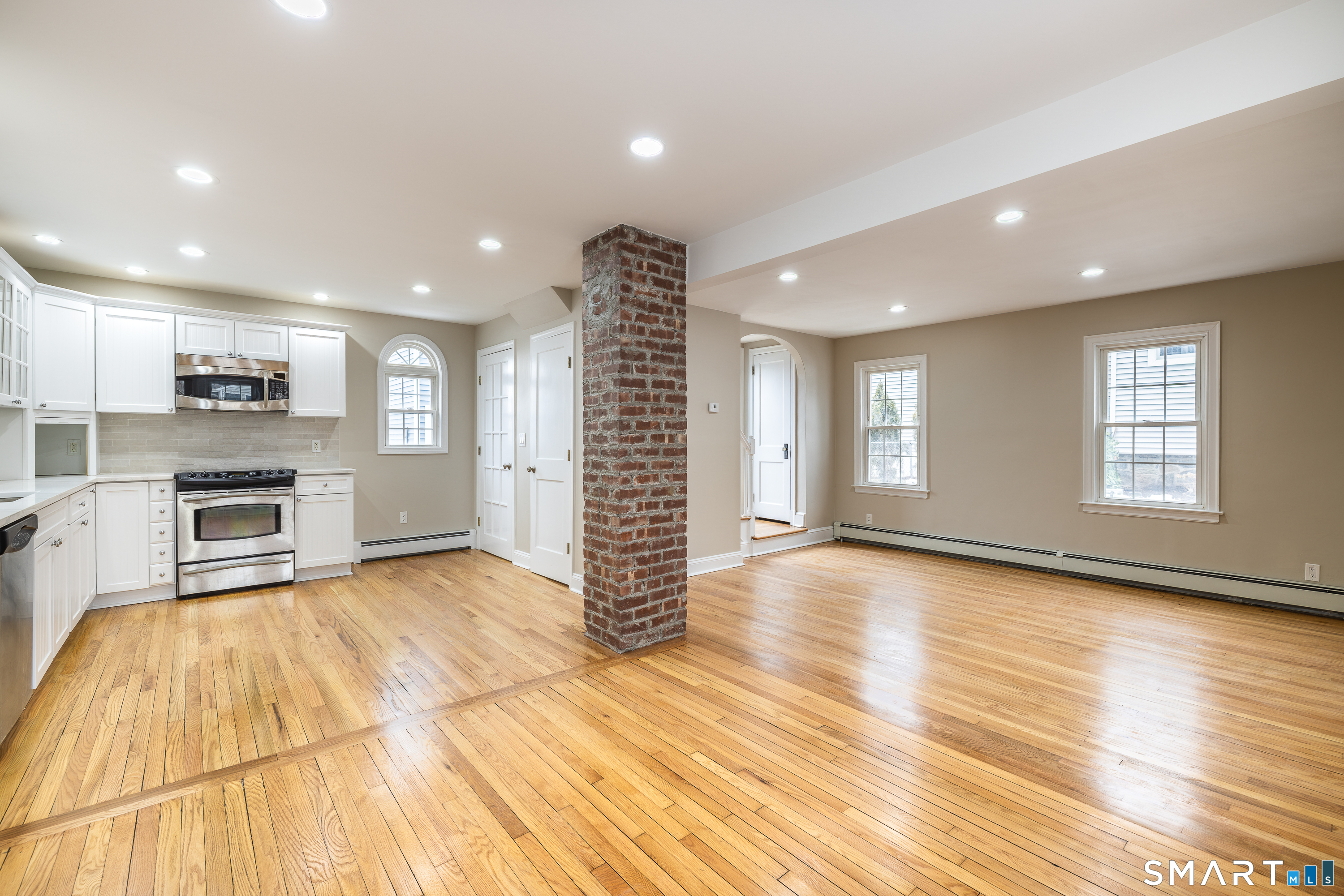 191 Anson Street Stratford, CT 06614 - Photo 2 of 40