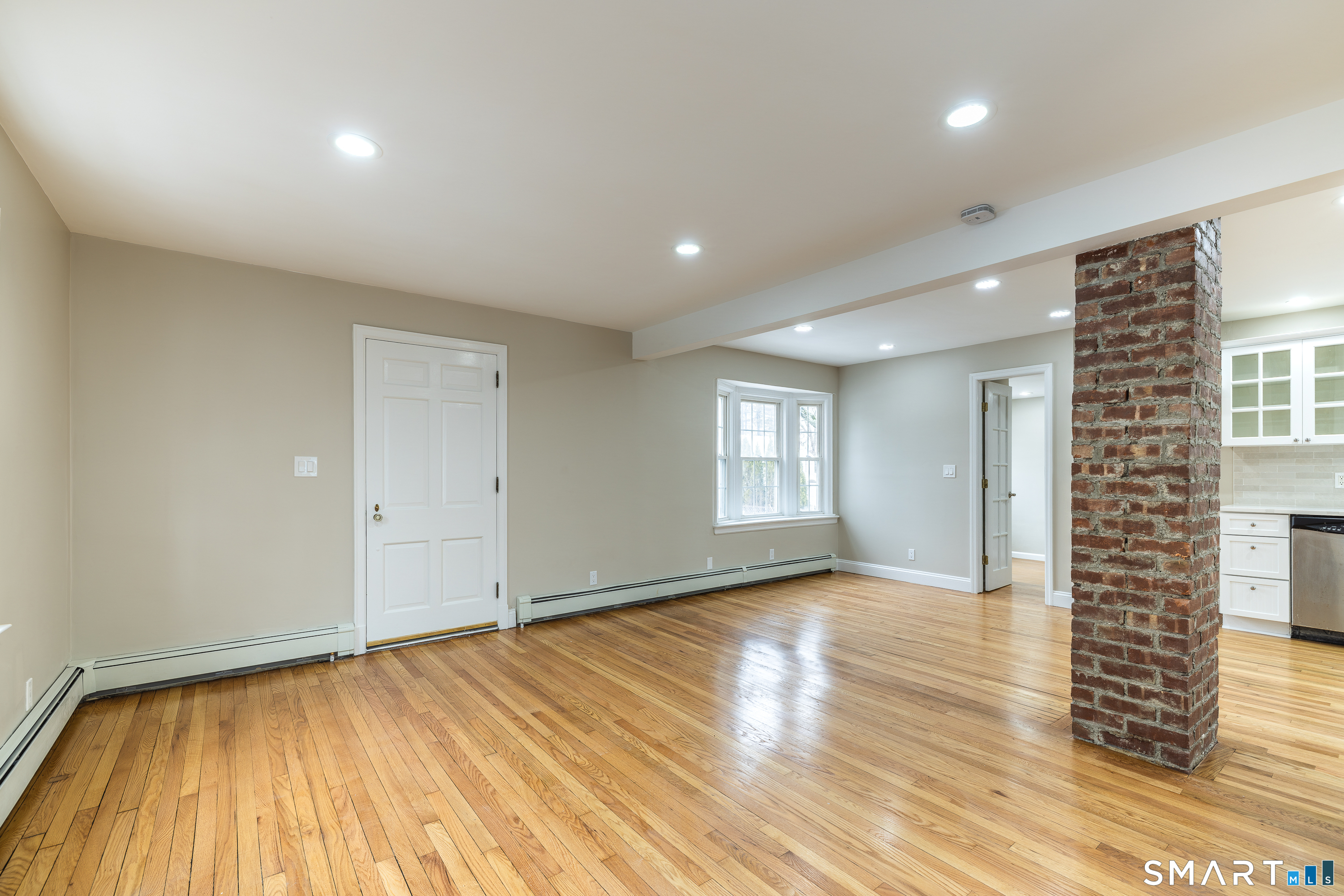 191 Anson Street Stratford, CT 06614 - Photo 6 of 40