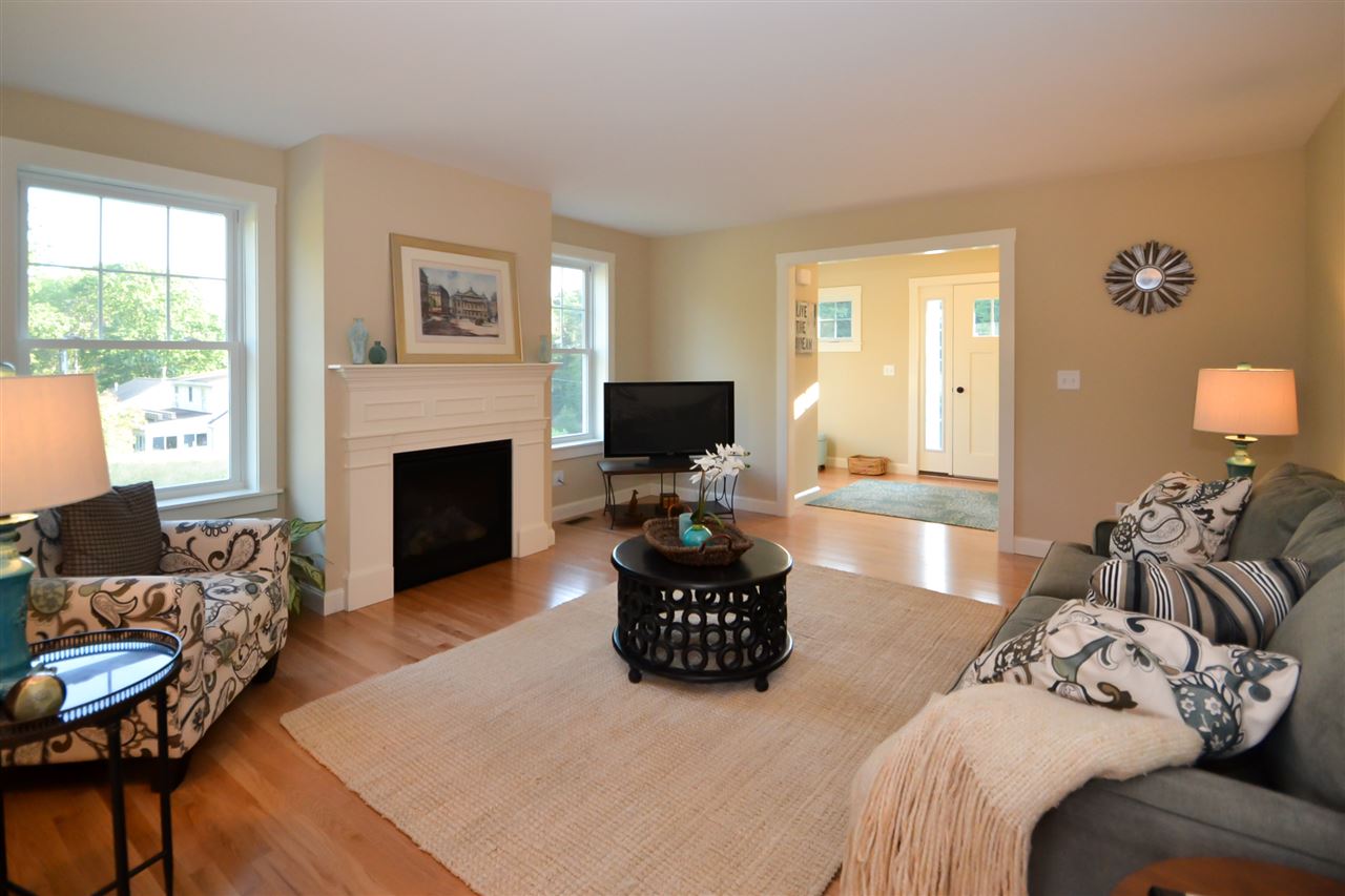 212 Chesley Hill Road Rochester, NH 03839 - Photo 4 of 26
