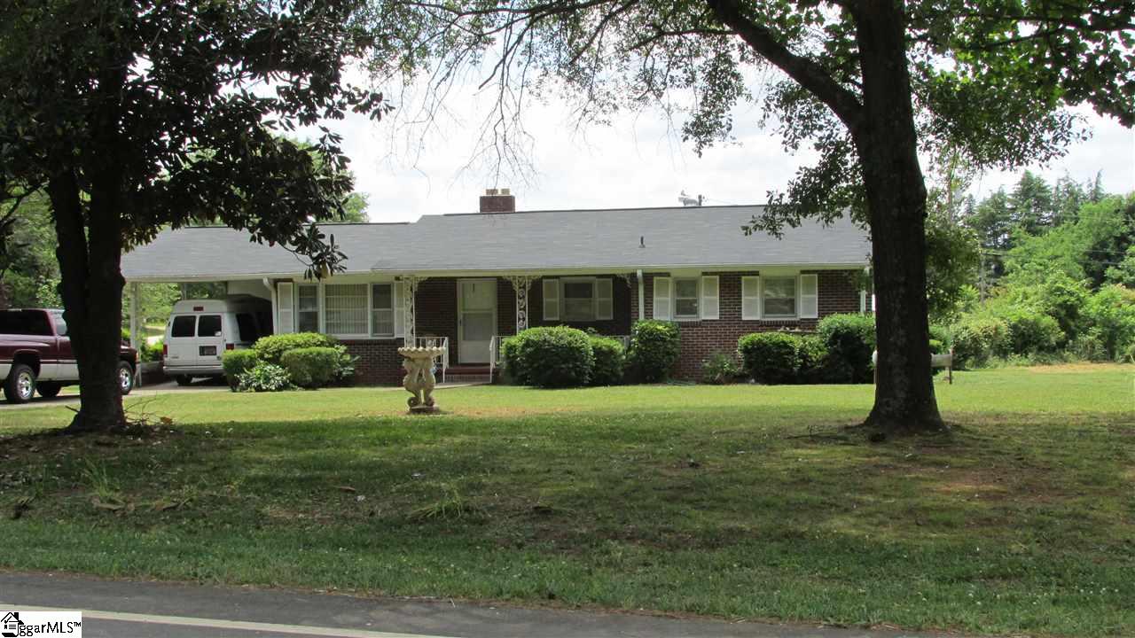 1122 Broadway Lake Road Anderson, SC 29621 - Photo 2 of 13 Gallery Image 2