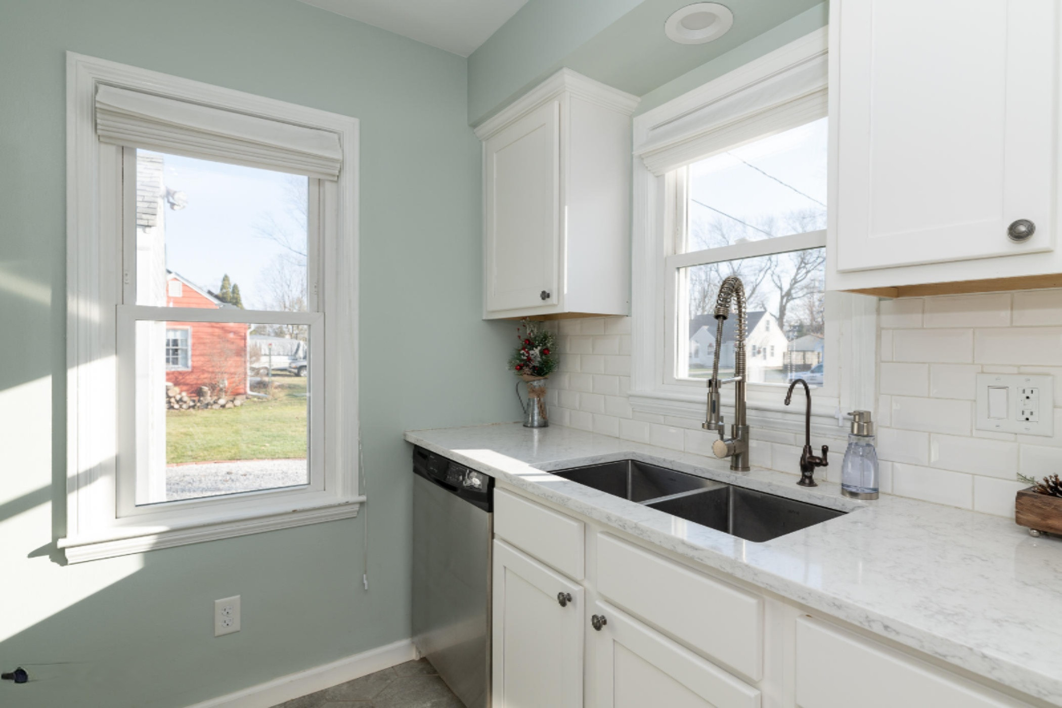 2209 Paddington Road Kalamazoo, MI 49001 - Photo 11 of 53 2209 Paddington-32