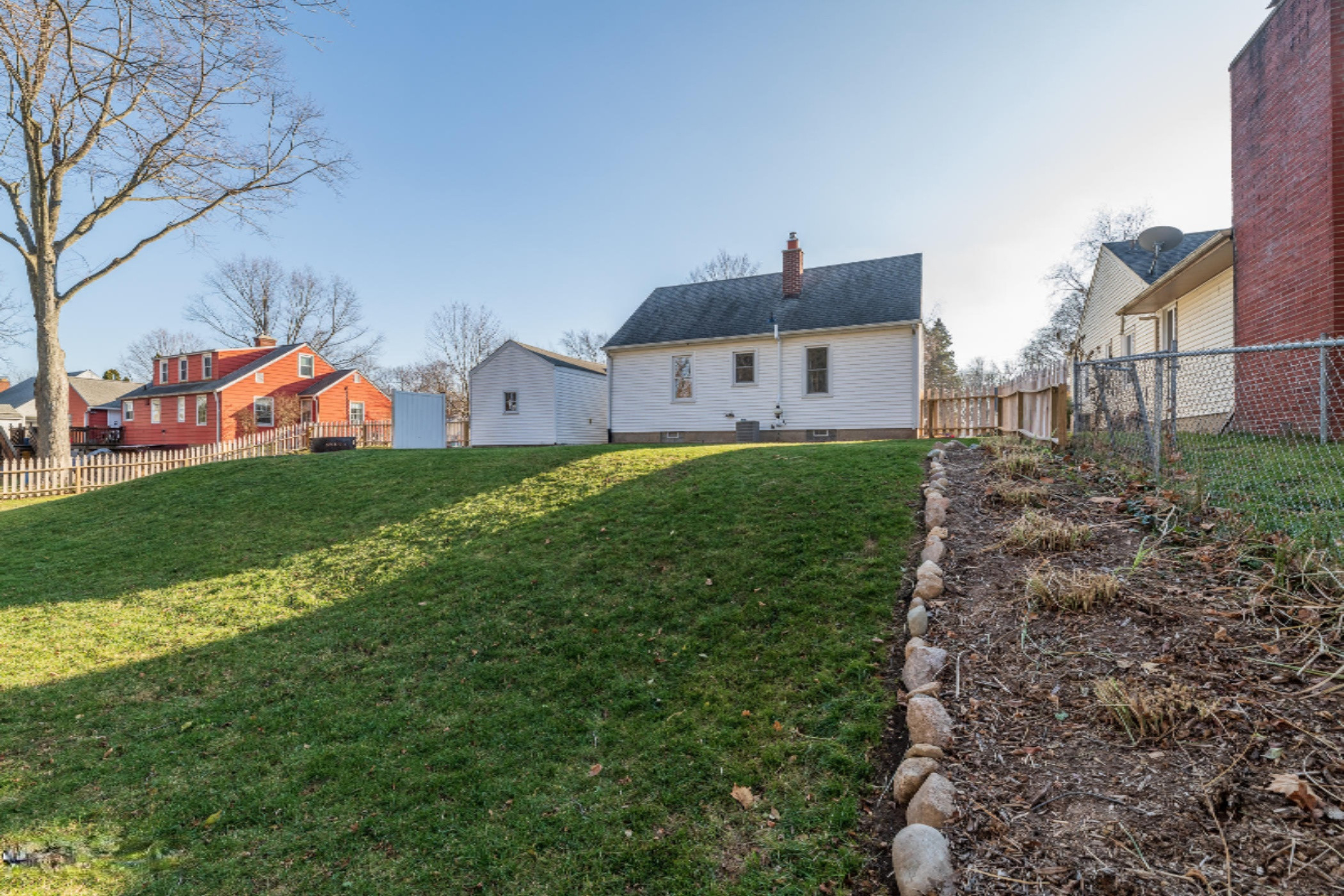 2209 Paddington Road Kalamazoo, MI 49001 - Photo 48 of 53 2209 Paddington-53