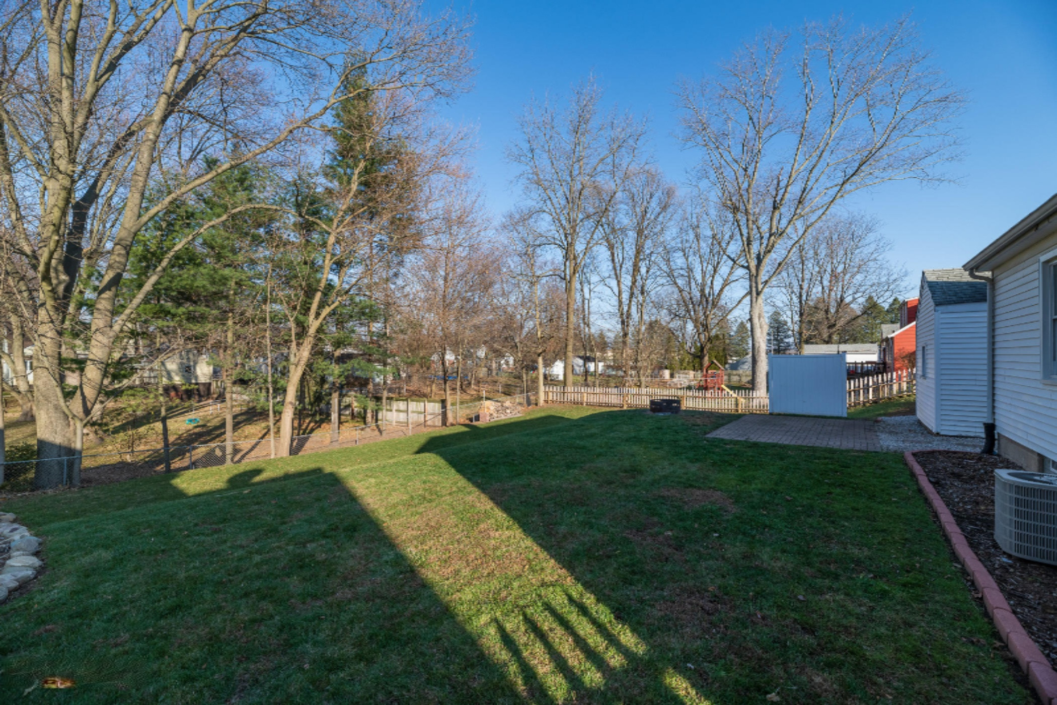 2209 Paddington Road Kalamazoo, MI 49001 - Photo 52 of 53 2209 Paddington-57