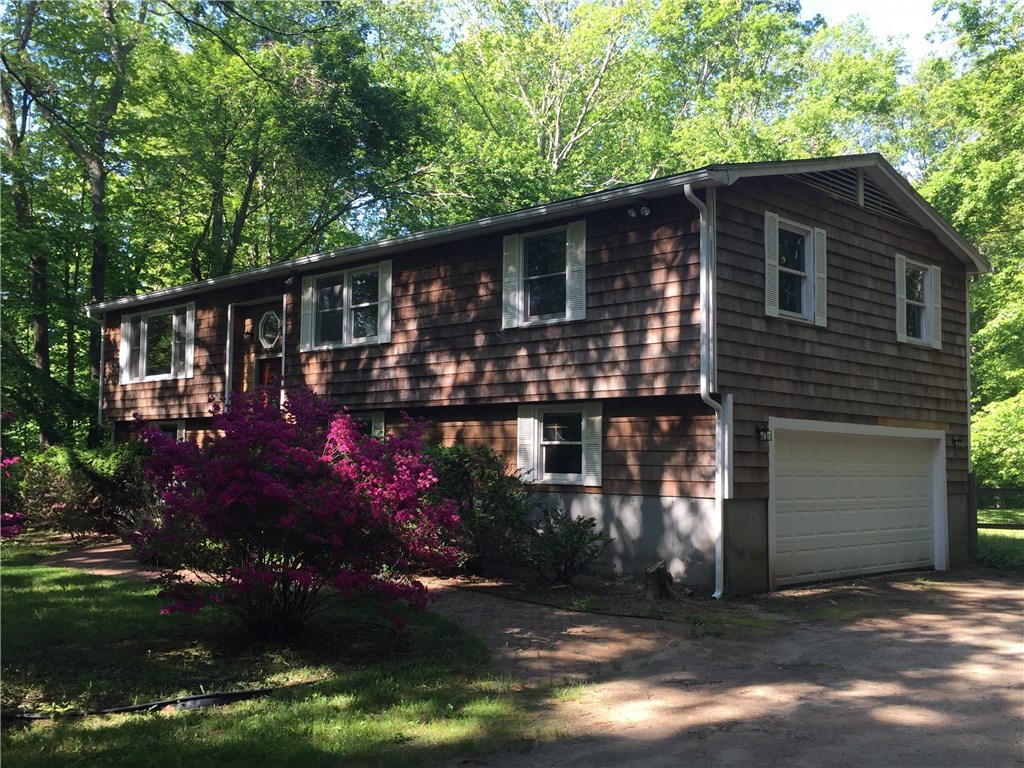 604 Gardner Road Exeter, RI 02822 - Photo 1 of 11 Gallery Image 1