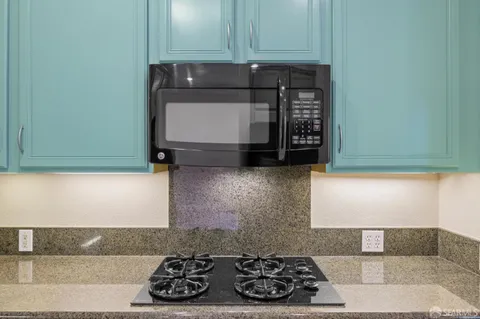$7,000 | 435 Sheridan Avenue, Unit 201, Palo Alto, CA 94306