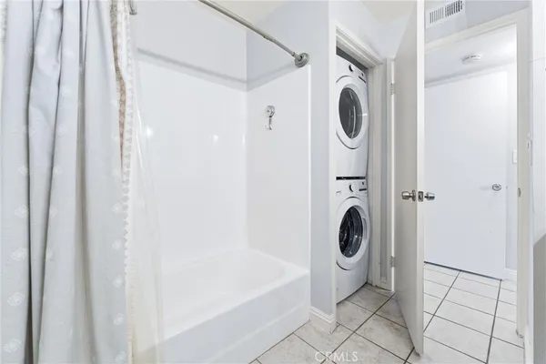 $499,000 | 628 Daisy Avenue, Unit 311, Long Beach, CA 90802