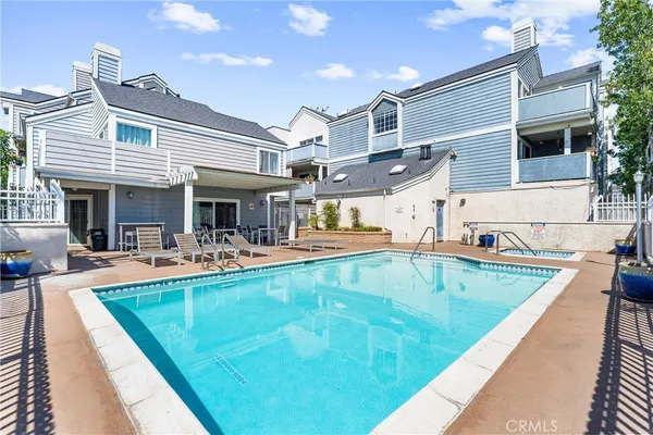 $499,000 | 628 Daisy Avenue, Unit 311, Long Beach, CA 90802