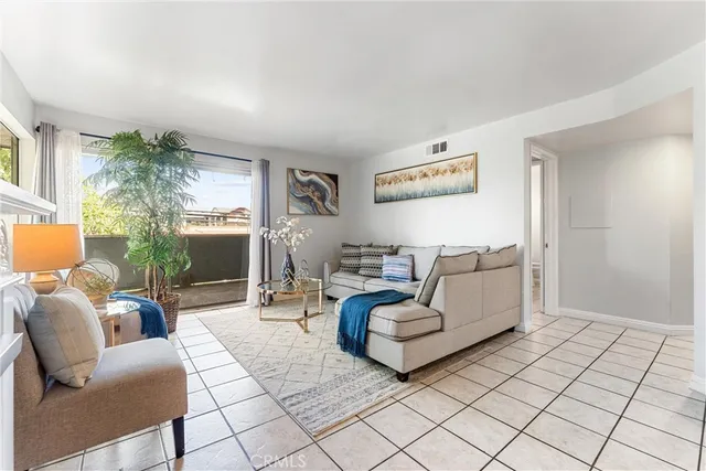 $499,000 | 628 Daisy Avenue, Unit 311, Long Beach, CA 90802