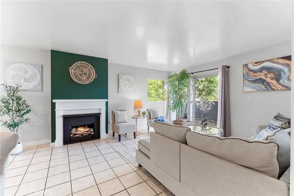 $499,000 | 628 Daisy Avenue, Unit 311, Long Beach, CA 90802