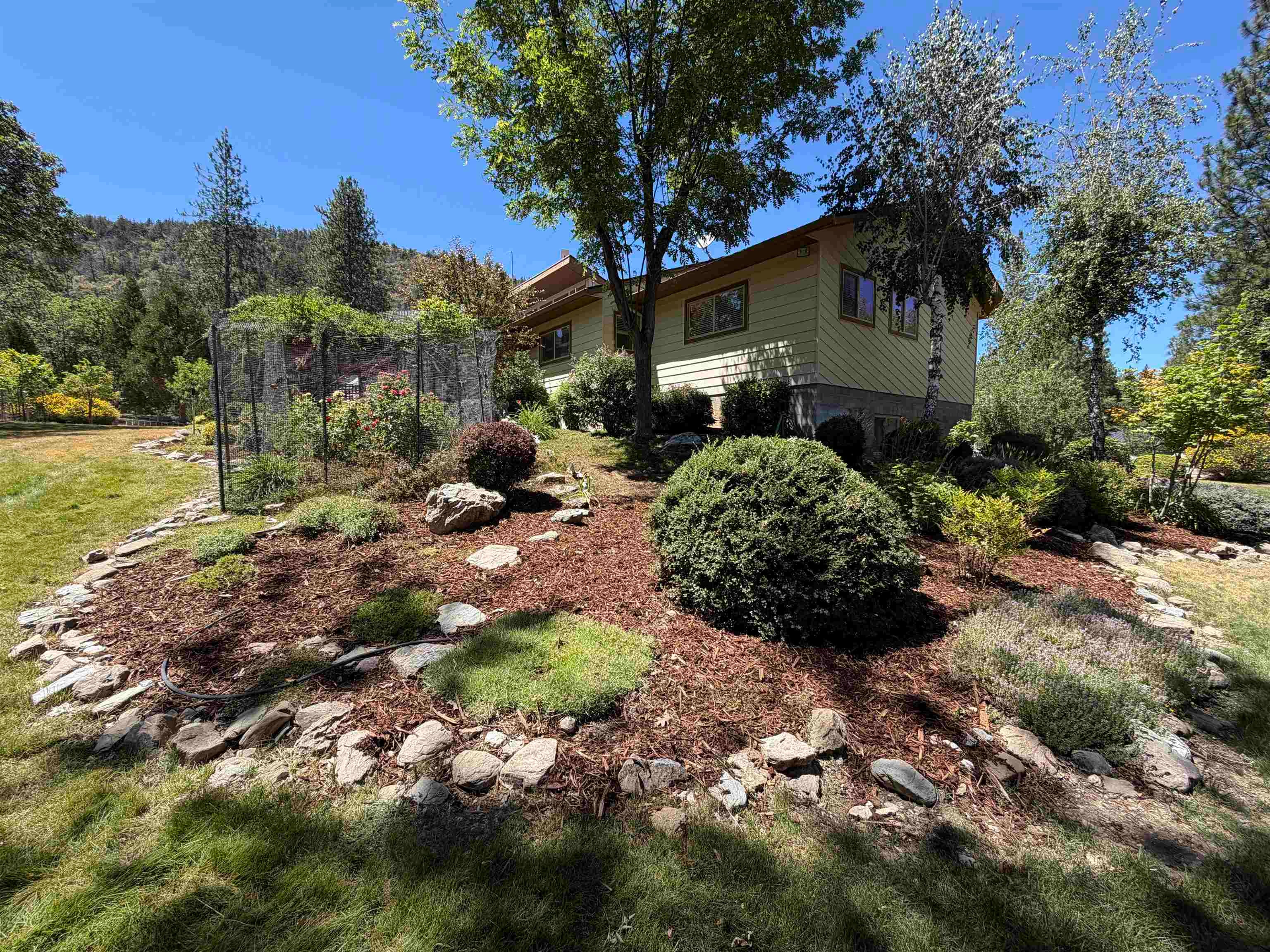 5920 Schulmeyer Road Yreka, CA 96097 - Photo 8 of 49 Gallery Image 8