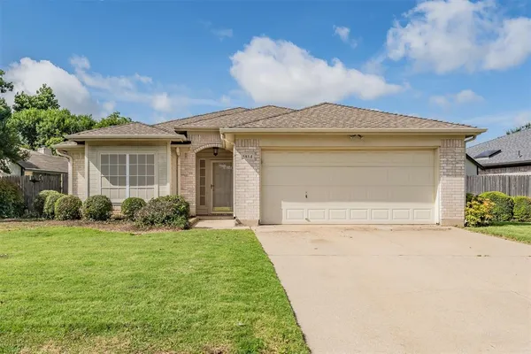 $295,000 | 5814 Rock Meadow Trail, Arlington, TX 76017