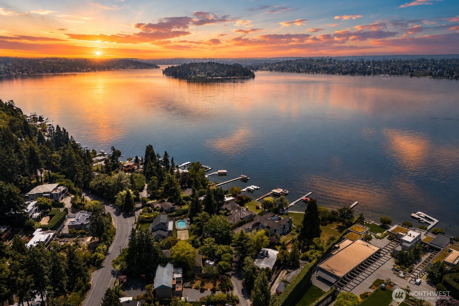3225 West Mercer Way Mercer Island, WA 98040 - Photo 2 of 34
