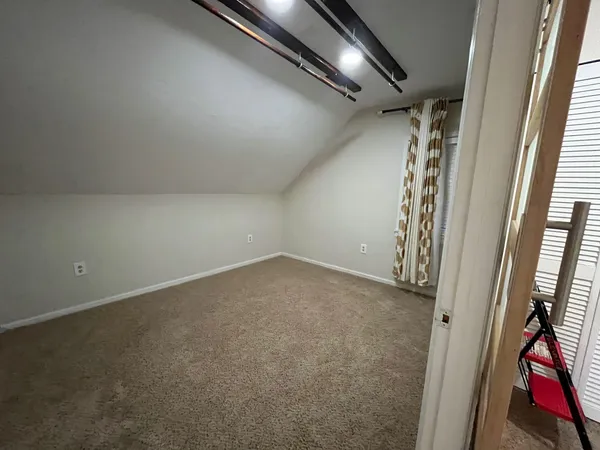 $700 | 2311 Colonial Avenue Southwest, Unit SUITE C, Roanoke, VA 24015