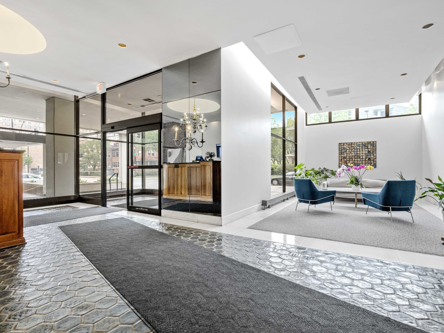 6171 North Sheridan Road, Unit 1803 Chicago, IL 60660 - Photo 16 of 24 Gallery Image 16