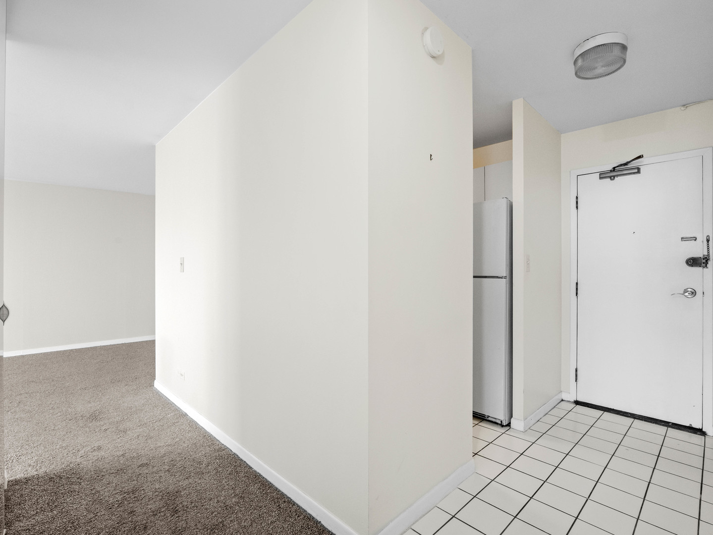 6171 North Sheridan Road, Unit 1803 Chicago, IL 60660 - Photo 2 of 24 Gallery Image 2