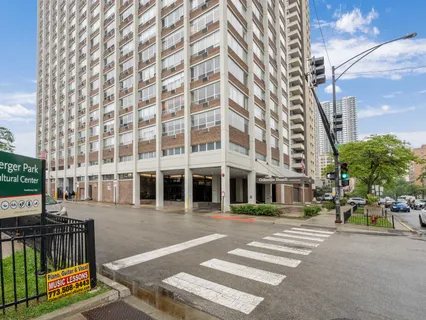 $149,000 | 6171 North Sheridan Road, Unit 1803, Chicago, IL 60660
