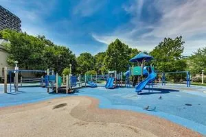 $149,000 | 6171 North Sheridan Road, Unit 1803, Chicago, IL 60660