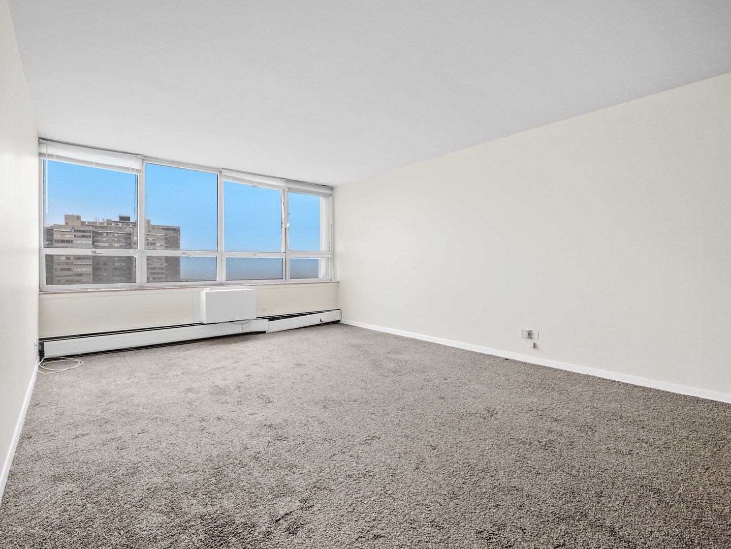 6171 North Sheridan Road, Unit 1803 Chicago, IL 60660 - Photo 9 of 24 Gallery Image 9