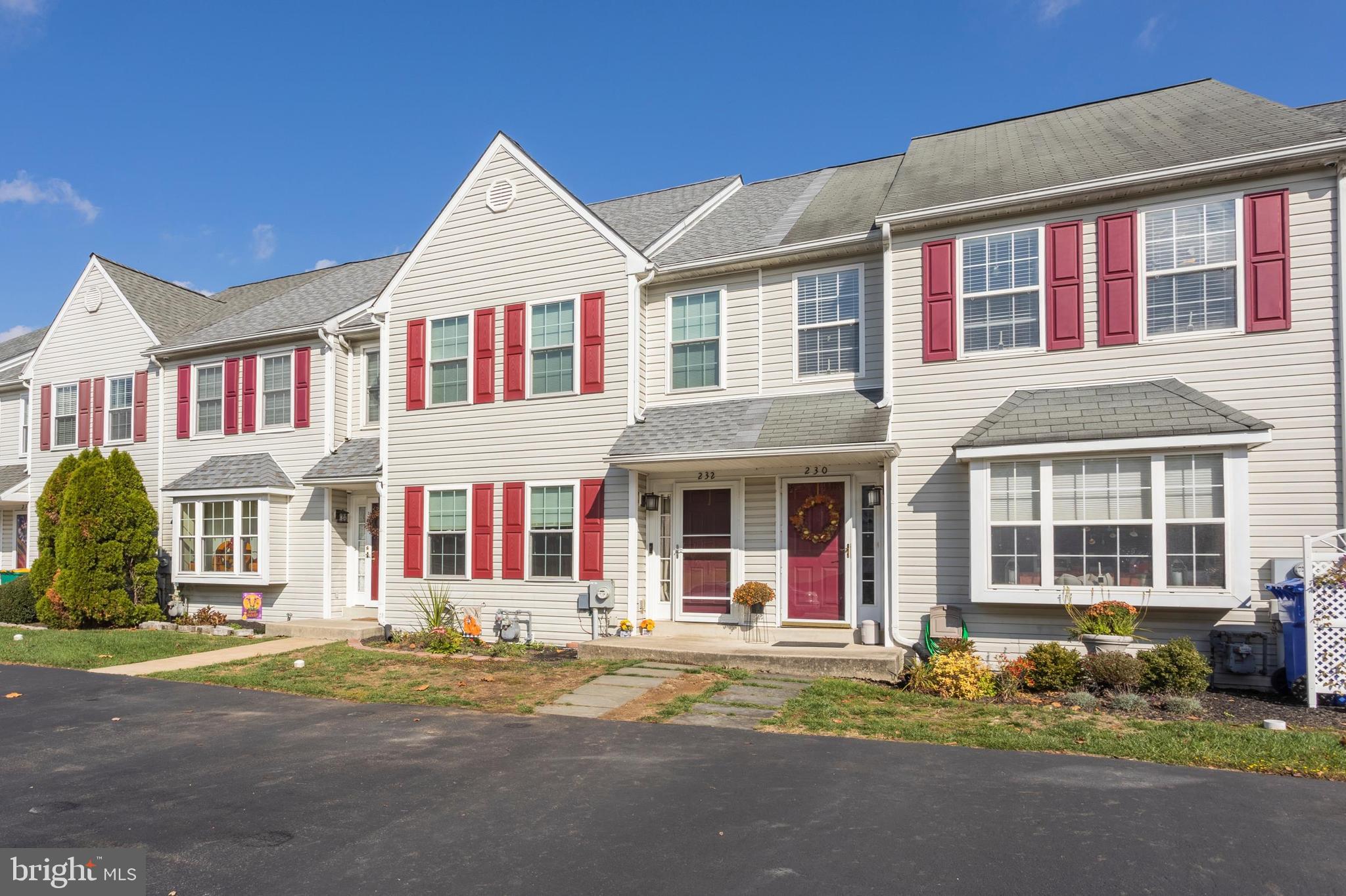 232 Springvalley Way Aston, PA 19014 - Photo 1 of 21 Gallery Image 1