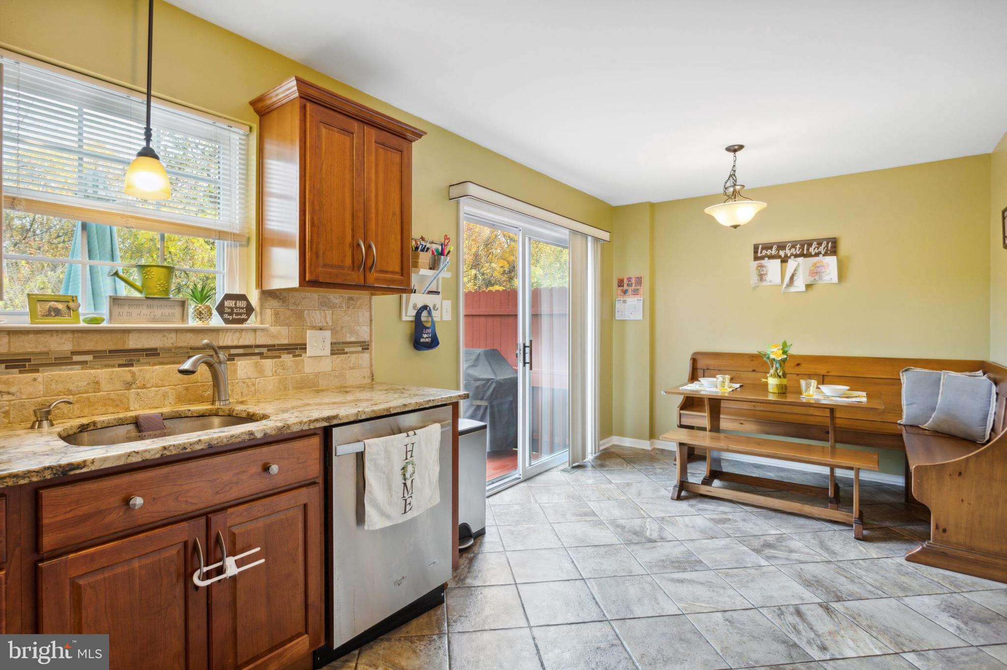 232 Springvalley Way Aston, PA 19014 - Photo 8 of 21 Gallery Image 8