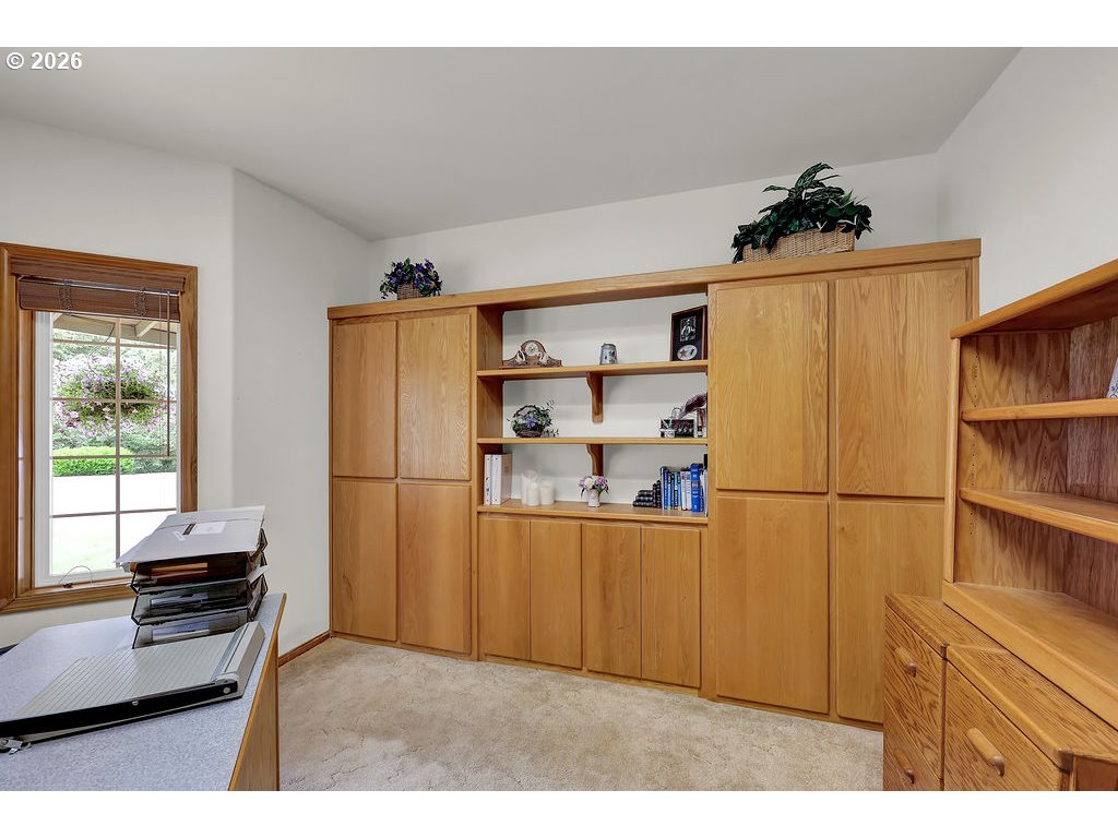30898 Camas Swale Road Creswell, OR 97426 - Photo 19 of 48 Studio