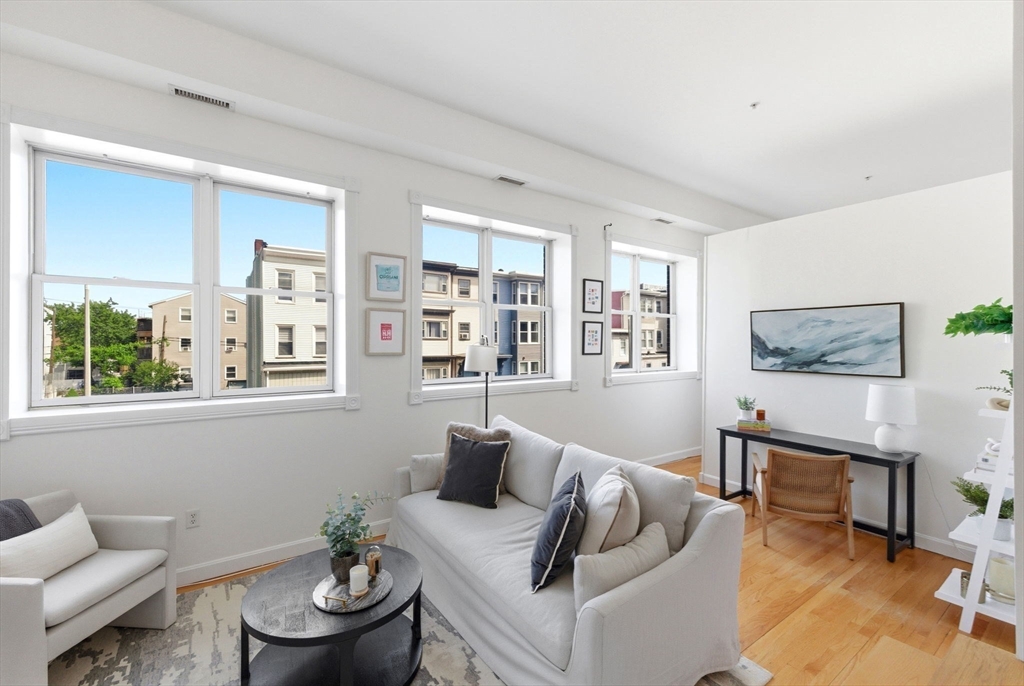 156 Chelsea Street, Unit 201 Boston, MA 02128 - Photo 1 of 23