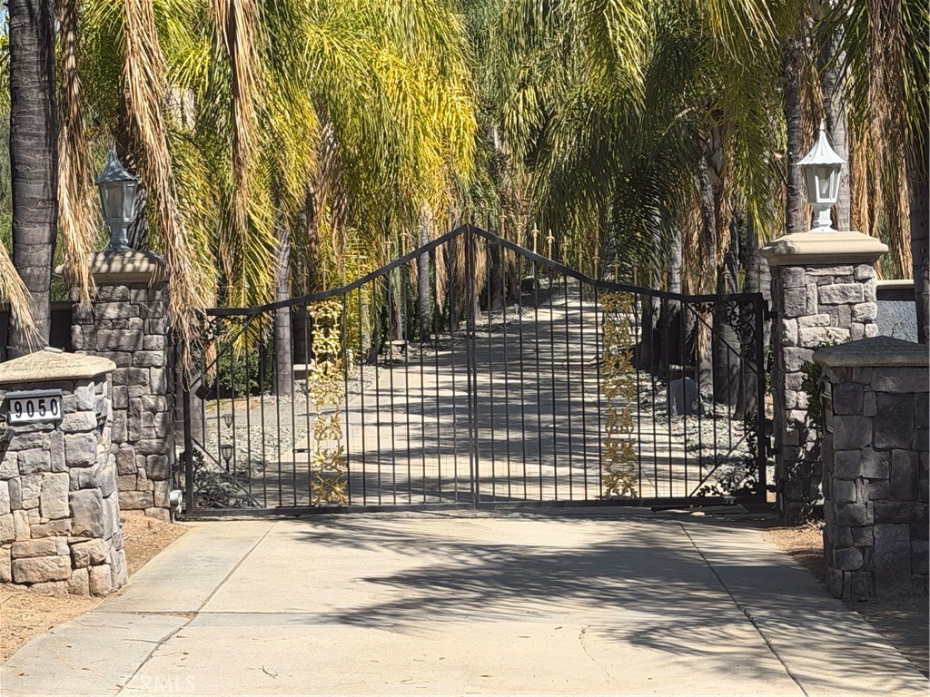 9050 Hunt Road Corona, CA 92883 - Photo 1 of 47