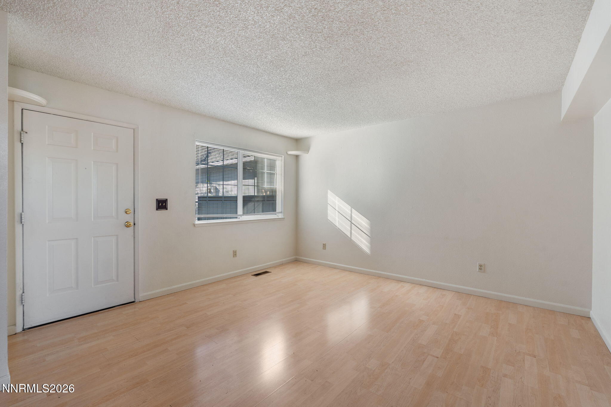 3959 Kings Row Reno, NV 89503 - Photo 5 of 26 Living Room